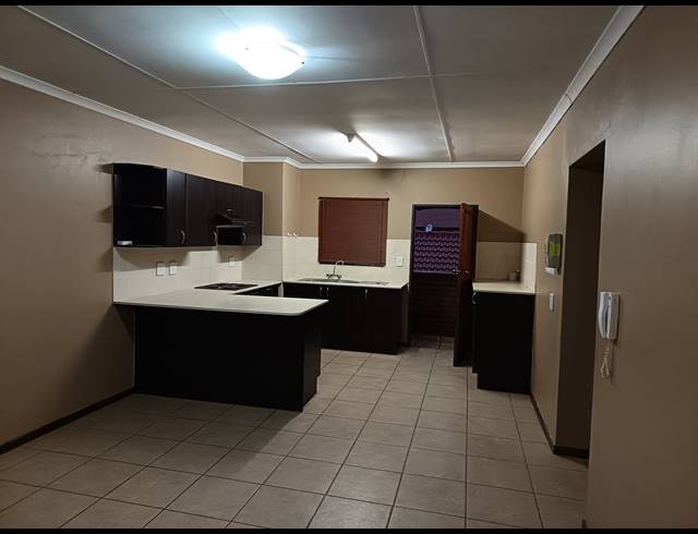 2 BEDROOM TOWNHOUSE TO LET IN MEYERTON CENTRAL
